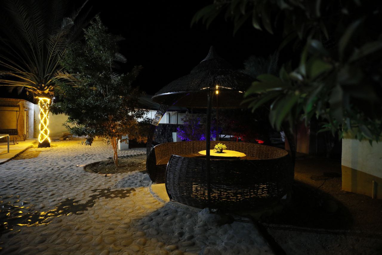 رستوران اقامتگاه کپری چیکو